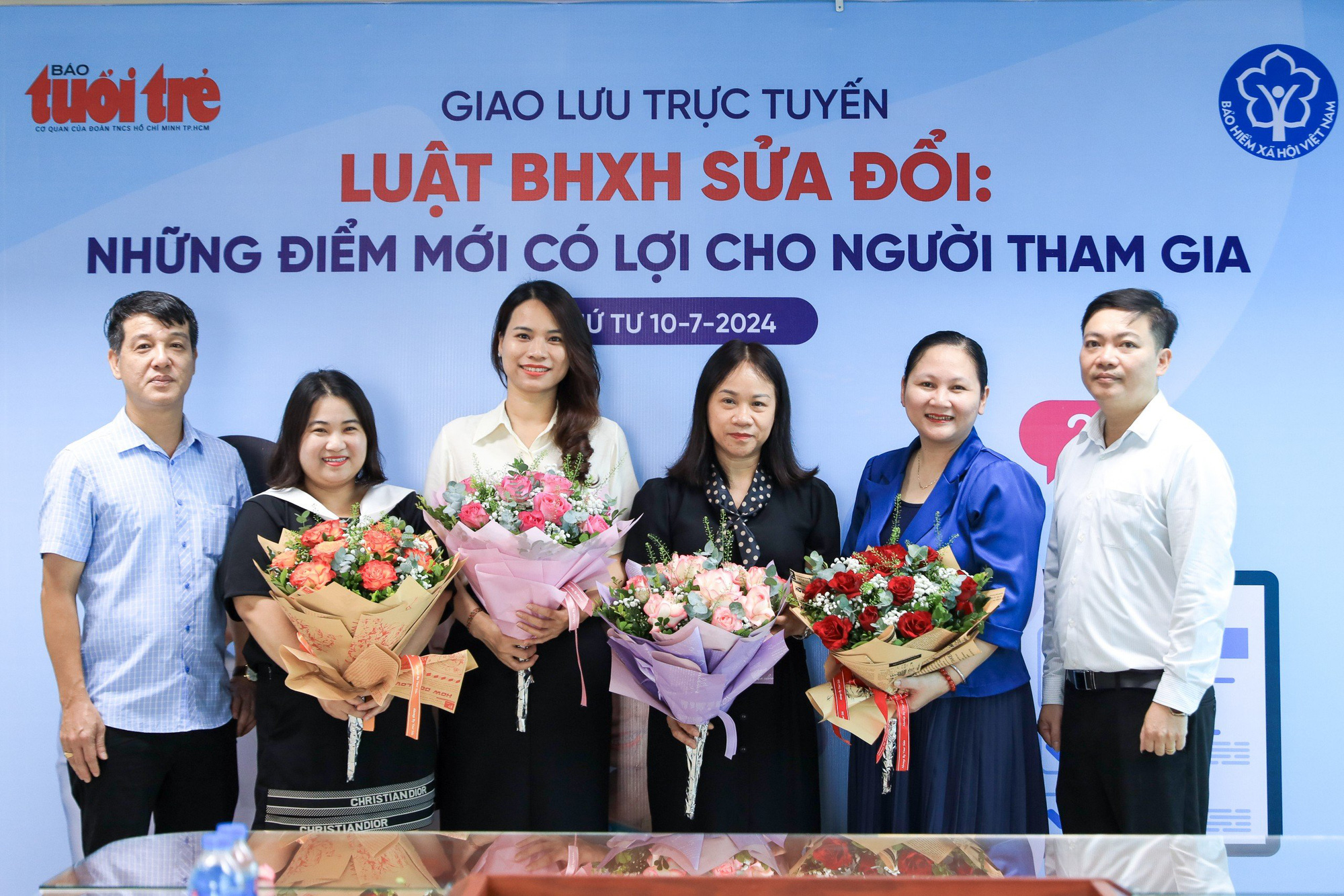 Các khách mời tại chương trình giao lưu trực tuyến sáng 10-7 - Ảnh: QUỲNH TRANG